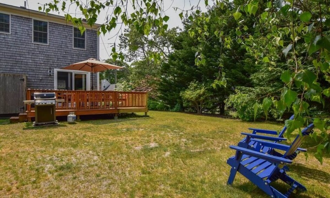 East Harwich House | Spacious w/Beautiful Yard & Dogs Welcome!