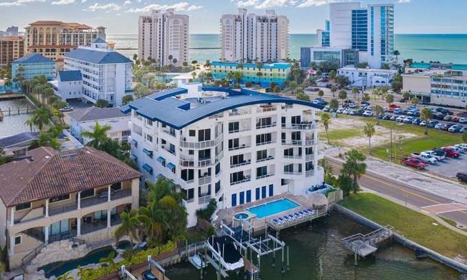 Clearwater Beach Condo | Spacious Waterfront, 3 BR/3 BA, Water Views, Walk to All