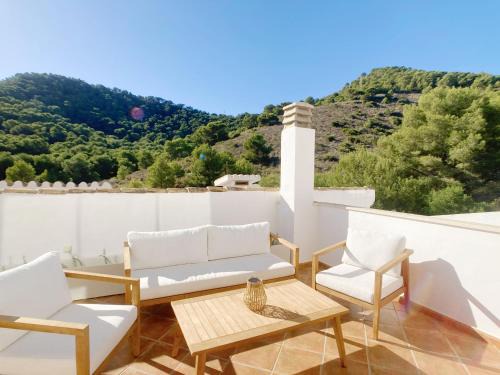 El Beal Villa | Spanish Connection - Piscina Privada