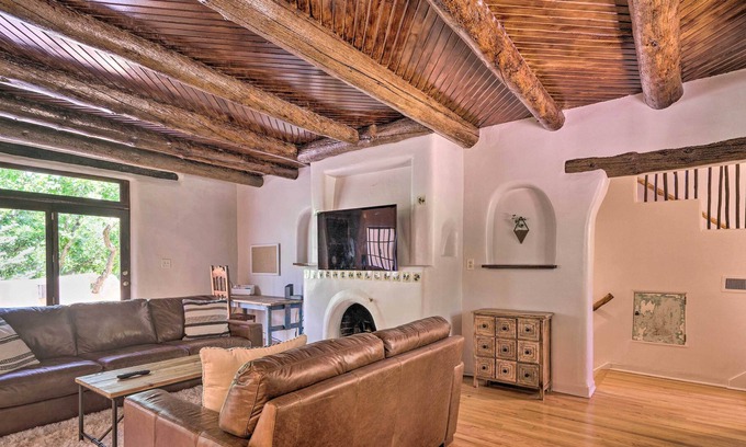 Broadmoor Cabin | Spanish-Style Home & Casita < 1 Mile to Broadmoor!
