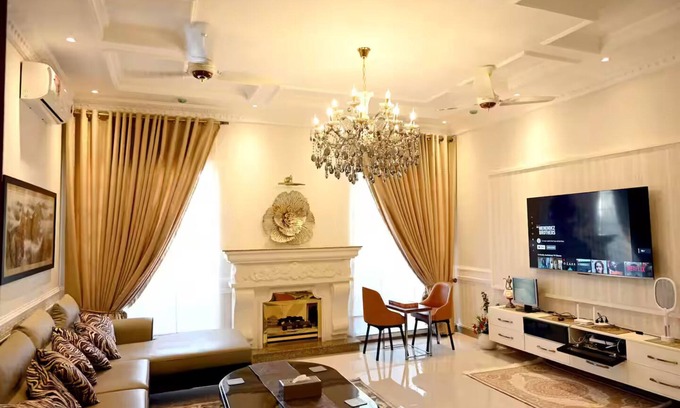 Lahore Villa | Spanish Villa/5 BHK/Raya Golf course & Cinema 2Kms