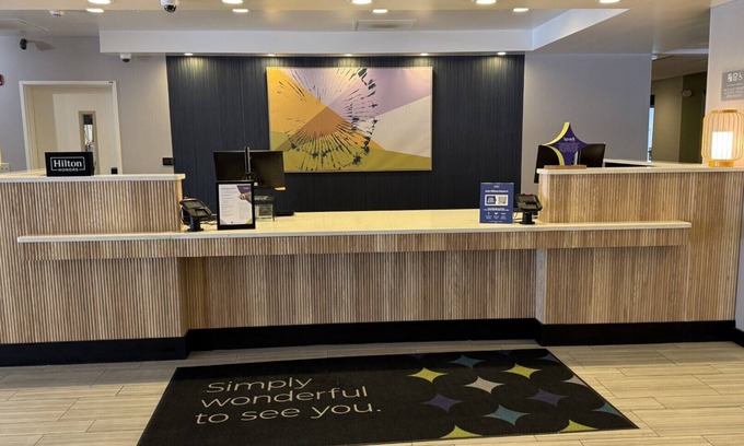 Erie Hotel | Spark by Hilton Erie