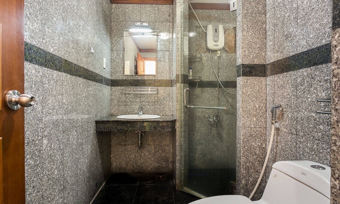 District 7 Apartment | SPECAIL OFFER TO APRIL|Spacious apt frou 4-8 ppl