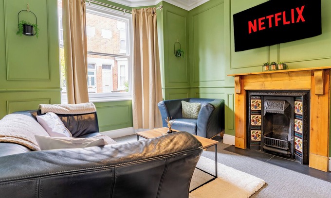 Welford Apartment | Special Offer | Priory Villa | Monthly Offers |10Guests| Business| WIFI