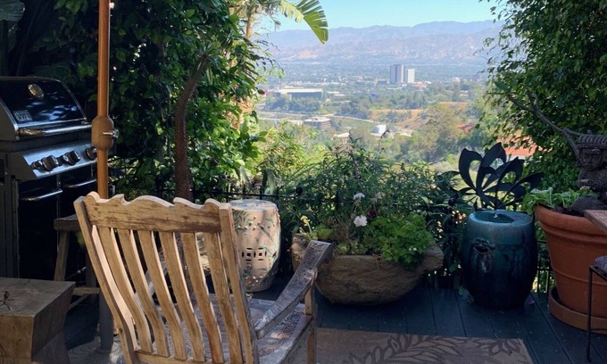 Hollywood Hills Apartment | *SPECIAL PRICING* Hollywood Hills PRIVATE Guest Quarters with Spectacular Views