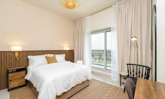 Dubai Sports City Apartment | Special September Rates - Elegant Studio - Golf Views