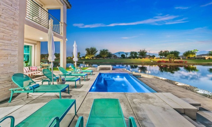 Terra Lago House | Specials Barbie themed, Lakefront, games+pool