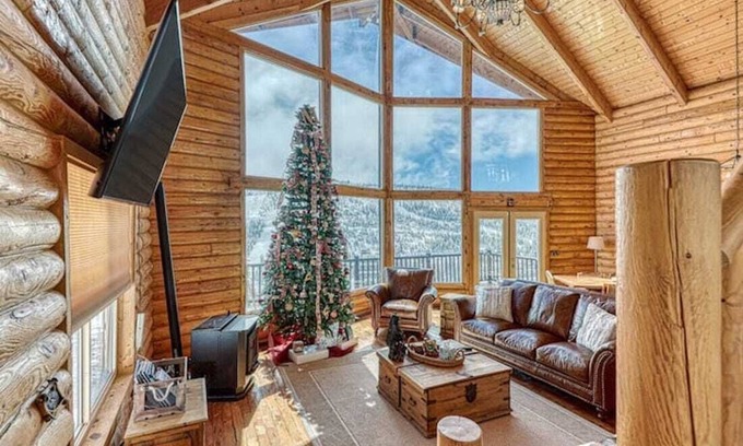 Brian Head Ski Chalet | Spectacular chalet Overlooking the Ski Slopes