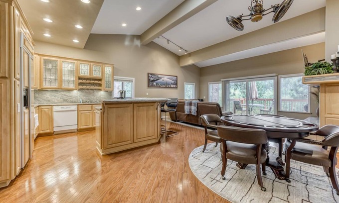 Zephyr Cove Condo | Spectacular Getaway, steps from the Lake