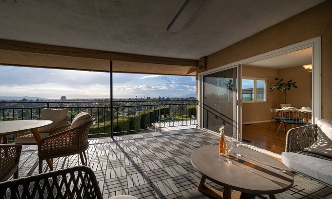 Charter Oak House | Spectacular mansion with amazing views