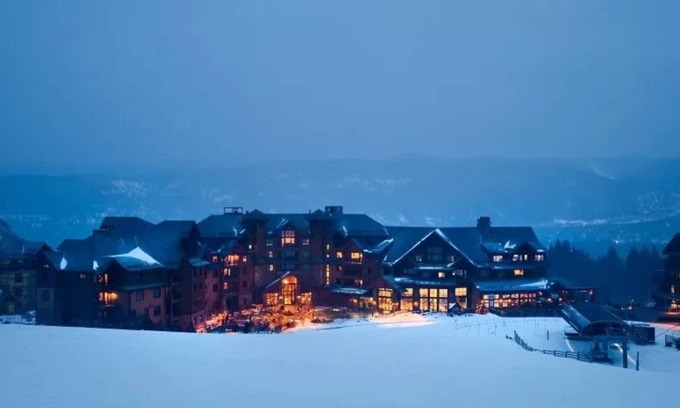 Breckenridge Condo | Spectacular slope side condo at Grand Lodge on Peak 7!