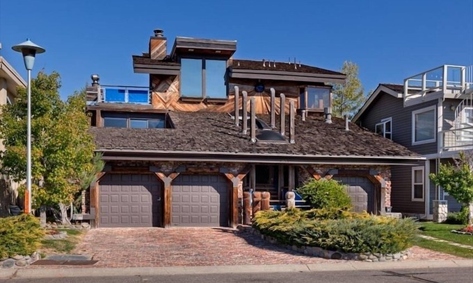 Tahoe Keys House | Spectacular Smuggler's Cove