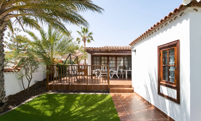 Complejo turistico Amarilla Golf Villa | Spectacular Sunny Family Holiday Home
