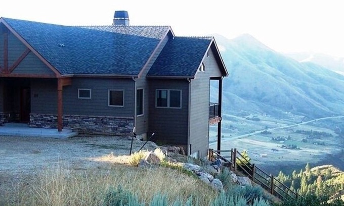 Boise House | Spectacular views and rural life, yet close to Boise
