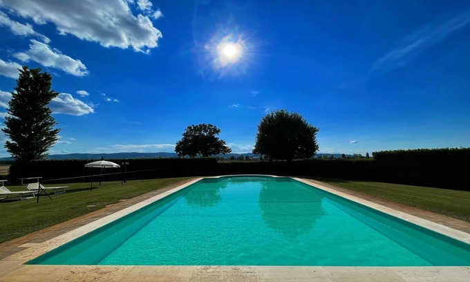 Limiti Villa | SPELLO centre/6 kms-detached villa+pool+grounds+meditation zone+childrens park