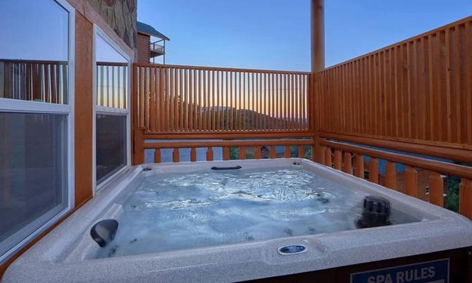 Pigeon Forge Cabin | Splash Mountain Lodge is a 4 Bedroom Pool Cabin with Views!
