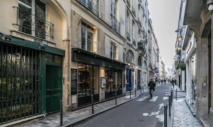 Saint-Germain-l'Auxerrois Apartment | Splendid 2P Apartment Saint-Michel