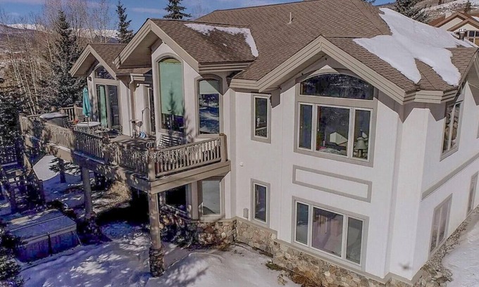 Corinthian Hills House | Splendid abode with awe-inspiring views, a hot tub, and a pool table ready!