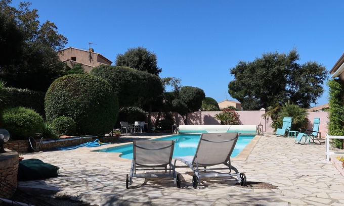 Six-Fours-les-Plages House | Splendid villa in a quiet area 800 meters from the beach and the port of Brusc