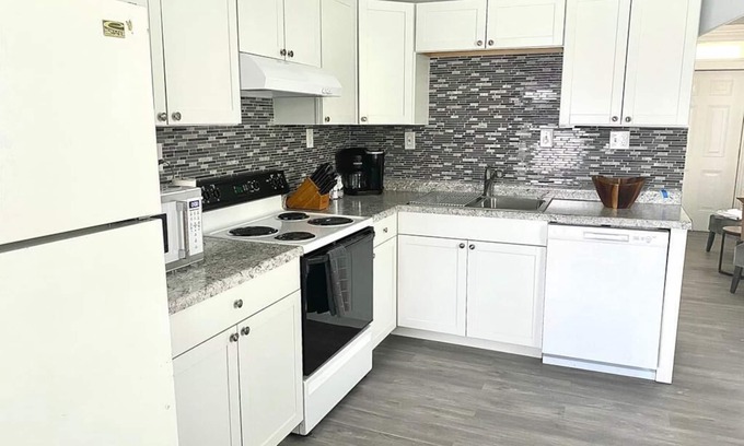 Hamilton House | Spooky Nook Neighbor - 2 bed /1.5 bath - Sleeps 6