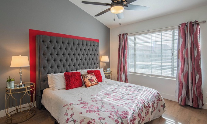 North Scottsdale Apartment | Sport Court Game Room King Bed 2 Self-Check in