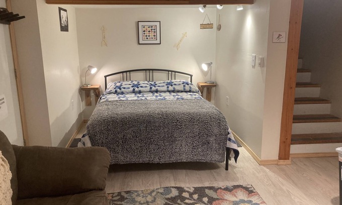 Superior Apartment | Sportsman's delight located on an urban flower farm complete with chickens!