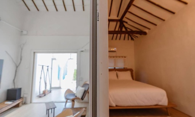 Jeonju Villa | Spring Day