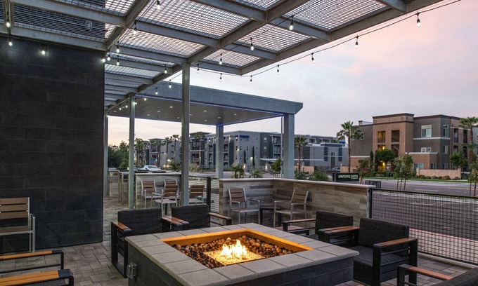 Redlands Hotel | SpringHill Suites by Marriott Riverside Redlands