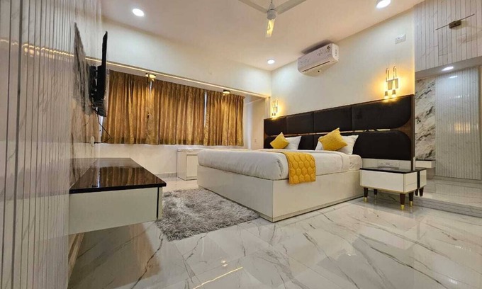 D Souza Layout Apartment | SS lumina guest house