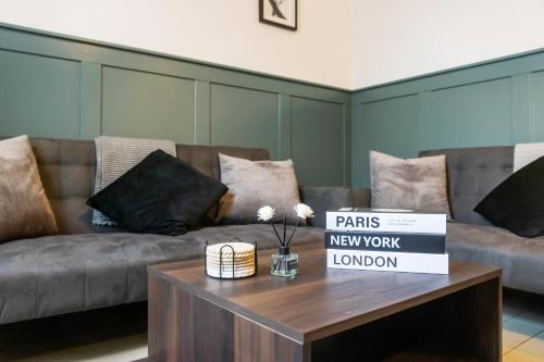 St Albans House | St Albans Centre Home - 4BR - 2 FREE parking