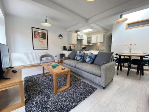 Norwich Apartment | St Benedicts Street Flat with Roof Terrace