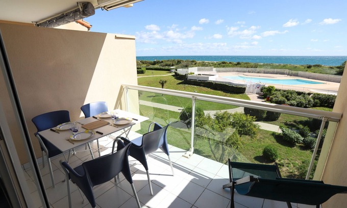 Saint-Cyprien Plage Apartment | St Cyprien superb apartment with sea view and swimming pool for 2/4 people