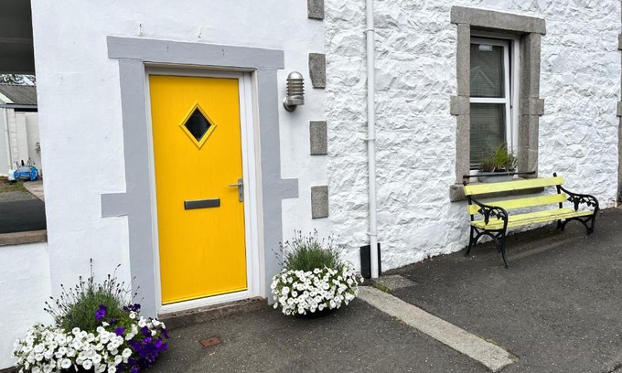 Saint John's Town of Dalry Apartment | St John's Town of Dalry Glentress Apartment 1
