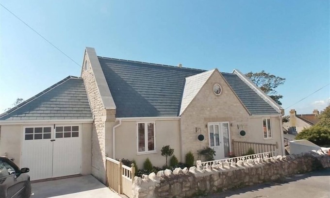 Portland Cottage | ST JOHNS VIEW, family friendly, with open fire in Fortuneswell