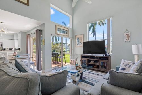 Isla del Sol House | St Pete Isla Vista Verde North Mirada Townhome 3 2
