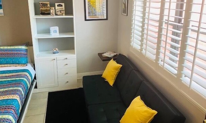 St. Pete Beach Cottage | St. Pete Upham Beachfront Pool Wifi Parking