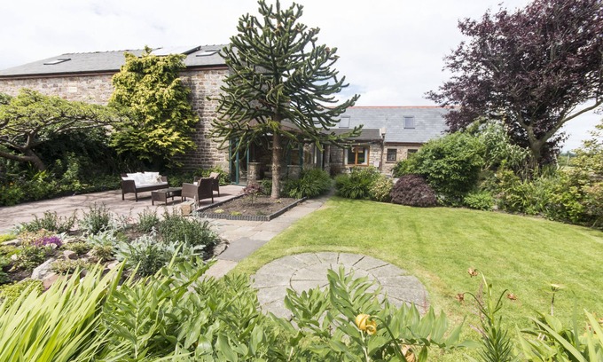 Lancaster Bed & Breakfast | Stanley Lodge Farmhouse