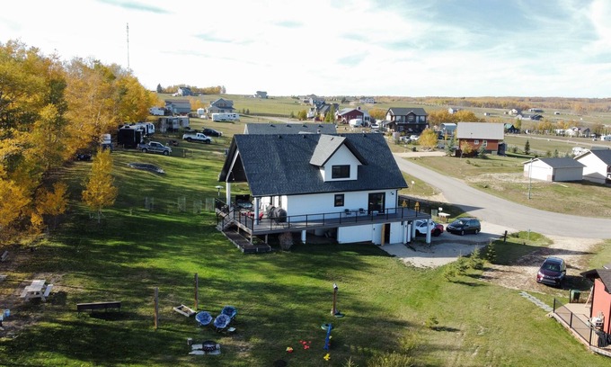 Parkland Beach Cabin | Star Gazers Cabin at Gull Lake, great family friendly get away.