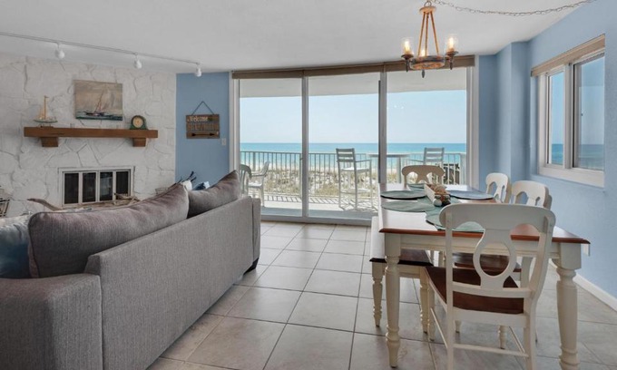 Pensacola Beach House | Starboard Village 225- Sandpiper Cottage