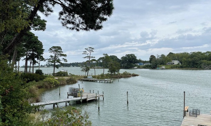Deltaville House | Starfish Cottage Waterfront Home in Deltaville