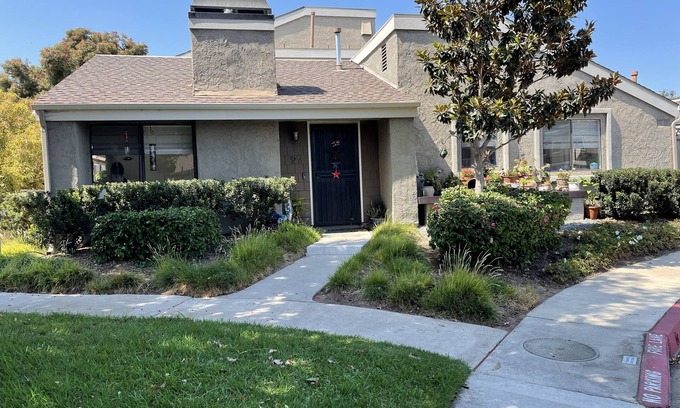 Westside Costa Mesa Condo | Starfish Cove