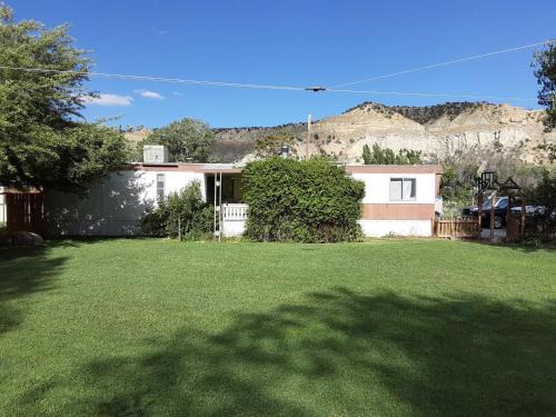 Henrieville House | Starlight Gardens