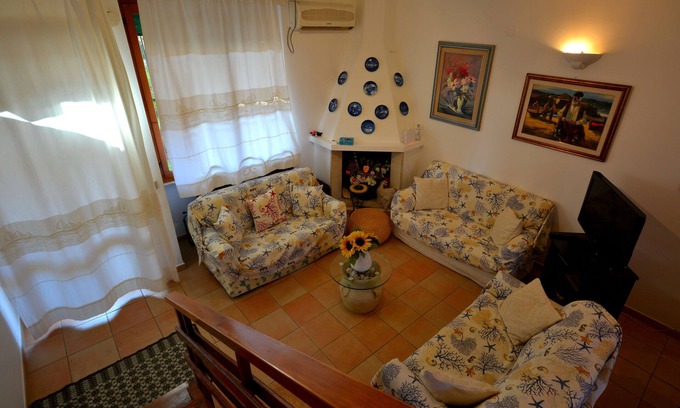 La Pietraia Villa | Stately home 50 meters from the sea. Perfect for families