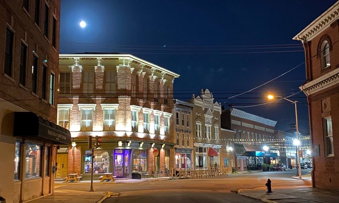 Cambridge Condo | Station House West: Upscale Condo in Historic Downtown Cambridge, Maryland