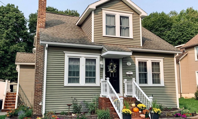 Oneonta House | Stay a line drive away from Cooperstown All Star Village!