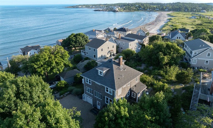 Gloucester House | Stay at Good Harbor Beach