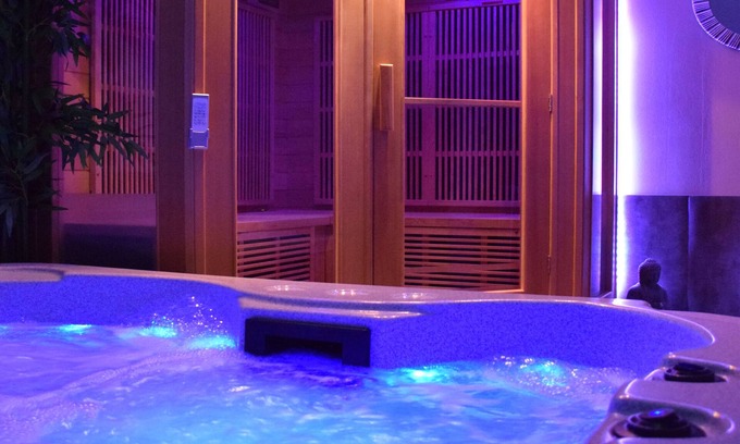 Mostuejouls Bed & Breakfast | Stay for 2 in love cottage jacuzzi sauna swimming pool Gorges du Tarn Aveyron