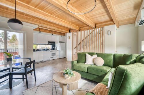 Alberta Arts District House | Stay Portland - Alberta Arts Escape - Modern 3BR Townhome