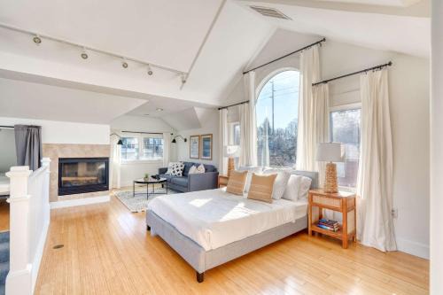 Belmont House | Stay Portland - Casa Solárium, Local Eateries, Parks & Espresso