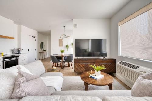 Humboldt Apartment | Stay Portland - City Serenity- Stylish 2-Bed Alberta Haven